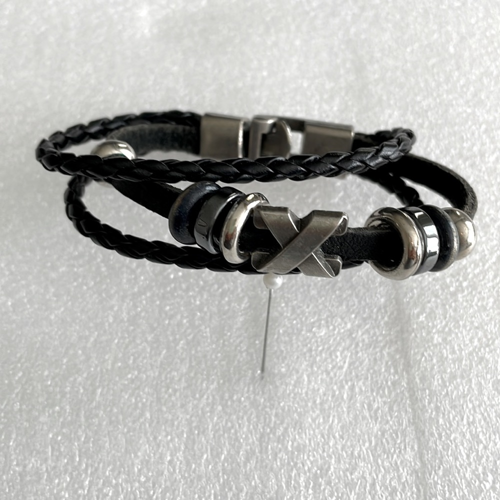 Leather bracelet